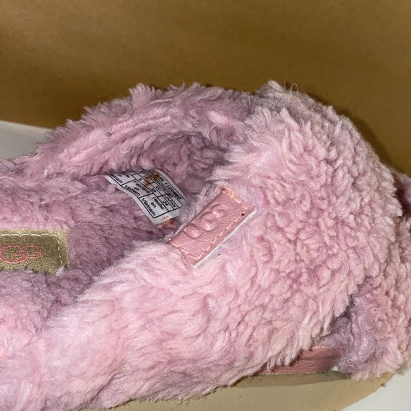 UGG SUGAR FUZZ CROSS SLIDES NO OFFERS - Picture 4 of 10